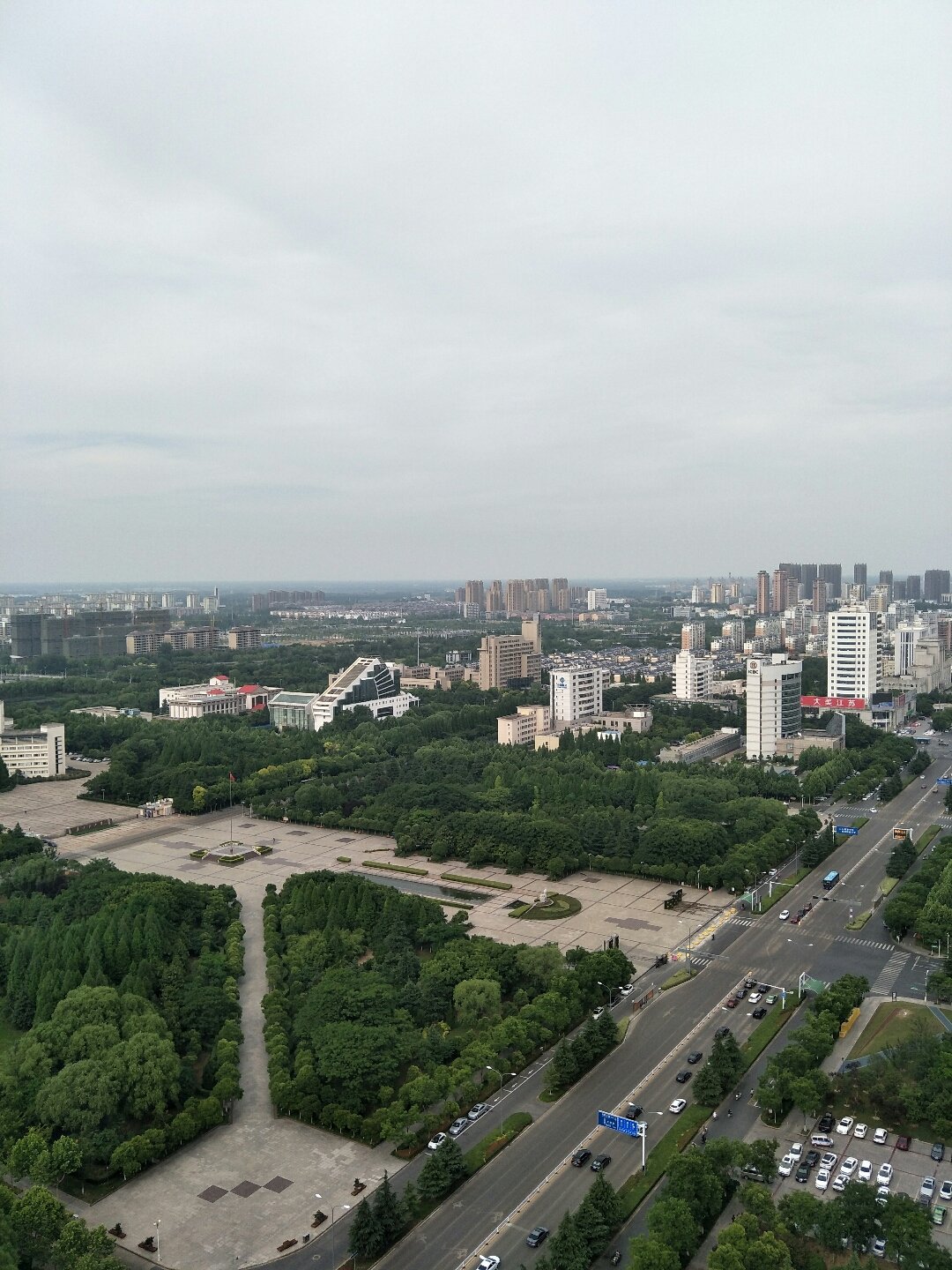 宿城区演员深情对话，独白演绎地方风情