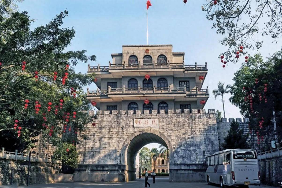 凭祥市，边境贸易枢纽与文化旅游新星的璀璨融合